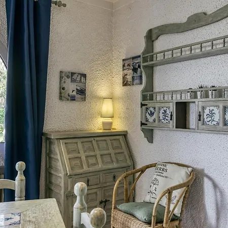 Art- Revilla Tacke F Holiday home Empuriabrava